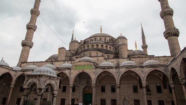 The Blue Mosque Sultan Ahmet Camii Istanbul Turkey timelapse hyperlapse