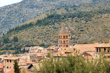 Fototapeta na wymiar Italy, Central Italy, Lazio . View of Tivoli from Villa d'Este.