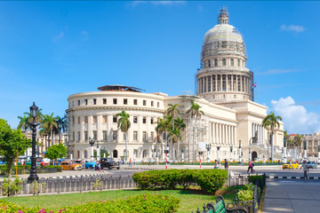 Obraz premium Downtown Havana with the famous Capitol building