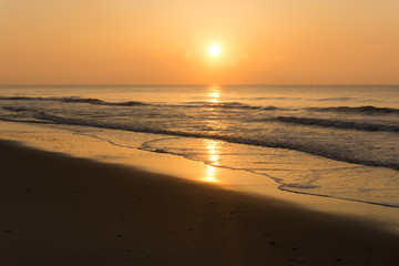 Fototapeta na wymiar Sunrise at the Atlantic Ocean