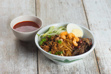 chilli pan mee asian food