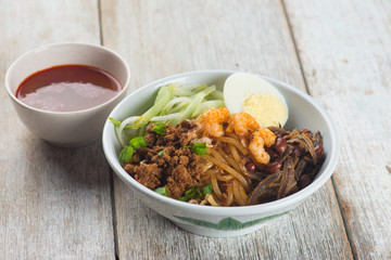 chilli pan mee asian food
