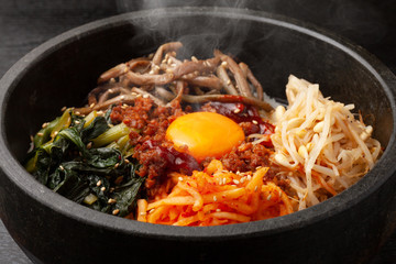 石焼きビビンバ