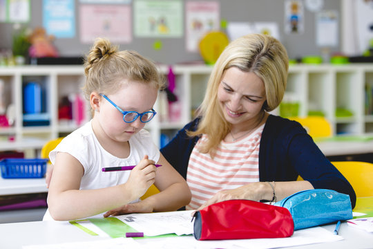 Pedagog Billeder – Gennemse 60,169 stockfotos, vektorer og videoer ...