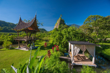 A peaceful view of nature&rsquo;s grandeur, where every detail reveals calm, depth, and endless space