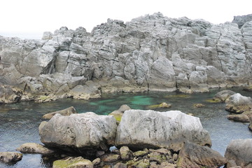 海と岩