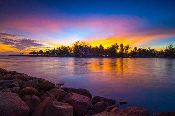 A peaceful view of nature&rsquo;s grandeur, where every detail reveals calm, depth, and endless space