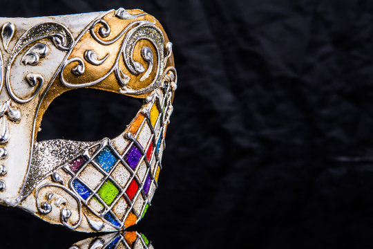picture of carnival mask