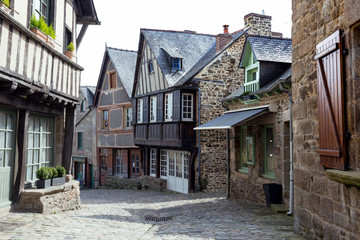 beautiful streets  in the Dinan