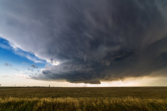 Supercell thunderstorm spinning across southeastern Colorado.