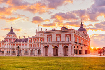 Obraz premium Aranjuez Royal palace a beautiful city in Spain to travel and tourism the residence of the king of Spain in the Madrid region. Open also as museum. 