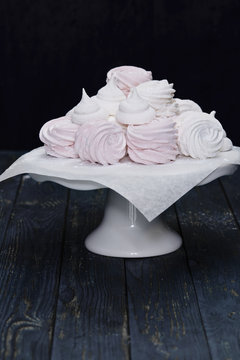 Swirled meringue