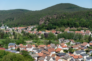Fototapeta na wymiar Jungfernsprung bei Dahn, Rheinland-Pfalz