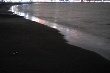 夜の海