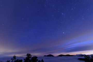 Fototapeta premium 南アルプス 星空 塩見小屋からの眺め