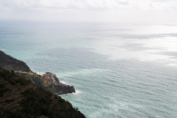 チンクエ・テッレのぶどう畑とコルニリア村　～険しいリグーリア海岸の5つの村（イタリア・リグーリア州）