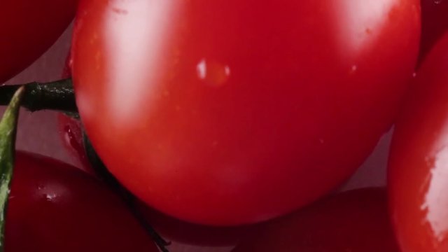 Pomodori interi