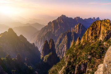 The beautiful natural scenery of Mount Huangshan