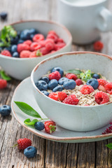 Oat flakes with fresh blueberries and raspberries