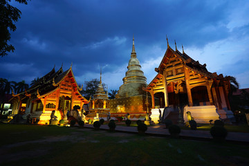 Fototapeta premium Wat Phra Singh in Chiang Mai, Thailand.