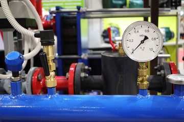 Picture of the part of the automatic fire extinguishing system. Working pressure gauge.