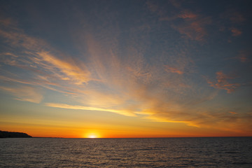 Fototapeta premium sunset over the evening ocean