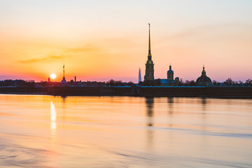 Obraz premium St Petersburg view at sunset with Neva river and Paul and Peter fortress