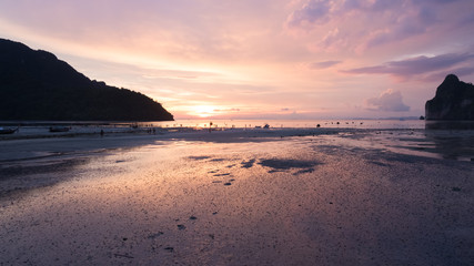 Fototapeta premium Sunset at Loh Dalum Bay, Phi Phi Island, Krabi, Thailand. (vintage tone)