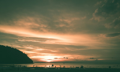 Fototapeta premium Sunset at Loh Dalum Bay, Phi Phi Island, Krabi, Thailand. (vintage tone)