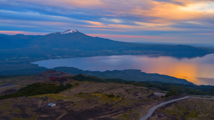 Fototapeta na wymiar Clabuco Volcano and Llanquihue lake at autumn 