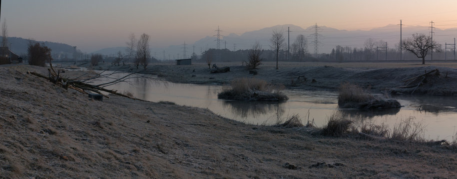 Canal dreams; icy morning on the canal in R&uuml;thi SG