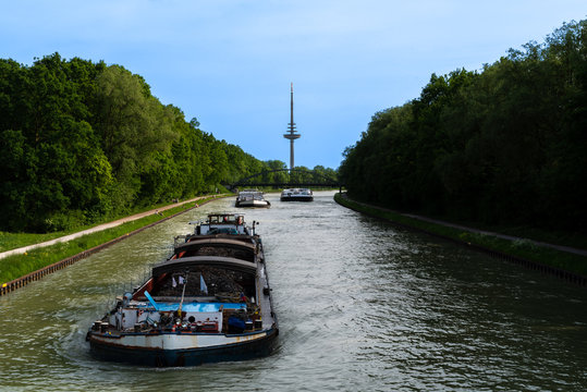 Kanal M&uuml;nster mit Fernsehturm