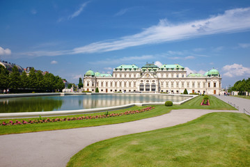 Fototapeta na wymiar The Belvedere palace with its park in Vienna, Austria