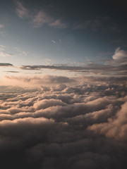 über den Wolken im Wolkenmeer