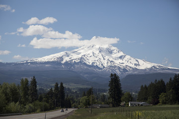 Drive from Hood River, Oregon to Mount Hood