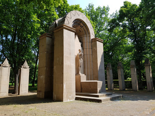 Fototapeta na wymiar Ehrenfriedhof der Opfer des 2. Weltkrieges