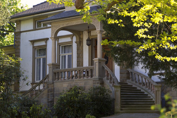 Treppenaufgang einer alten Villa