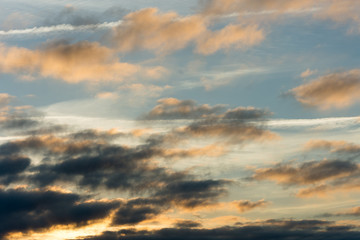 Obraz premium Piękne niebo o zachodzie słońca