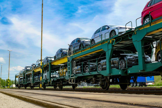 Autotransport Mit Der Bahn - Autorack, Auto Carrier