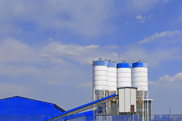 Cement concrete mixing equipment