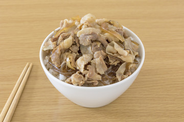 大盛りの牛丼