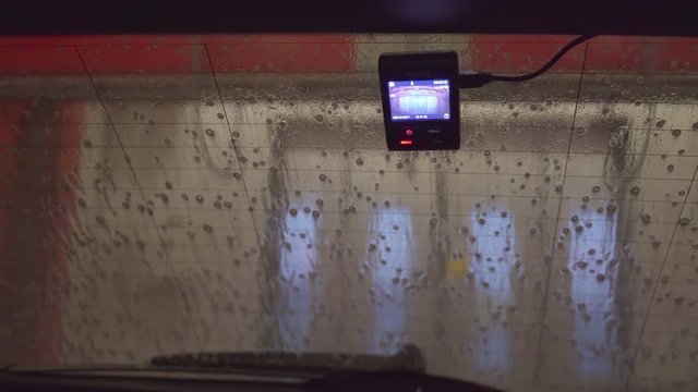 2800_The_bubbles_on_the_water_on_the_carwash_station.mov