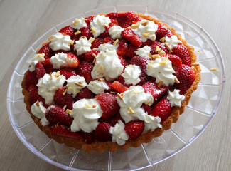 tarte aux fraises avec chantilly