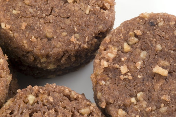 Biscotti con nocciole e cioccolato