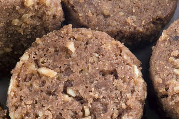 Biscotti con nocciole e cioccolata