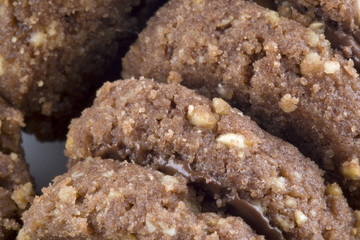 Biscotti con nocciole e cioccolata