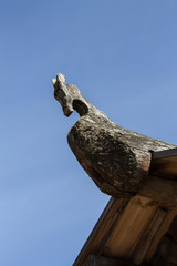 деревянный конек на крыше