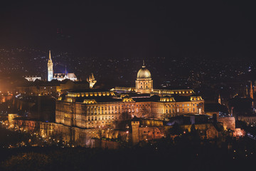 Obraz premium Night view of Buda Castle, the historical castle and palace complex of the Hungarian kings in Budapest, Hungary
