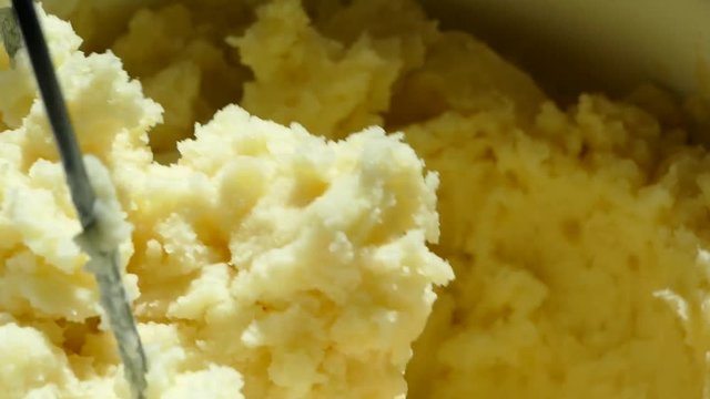 Crush cooked potatoes in puree. Lunch mashed potatoes.