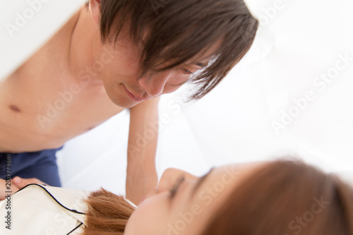 ベッドシーン Wall Mural Wallpaper Murals Wallsheaven Kei907